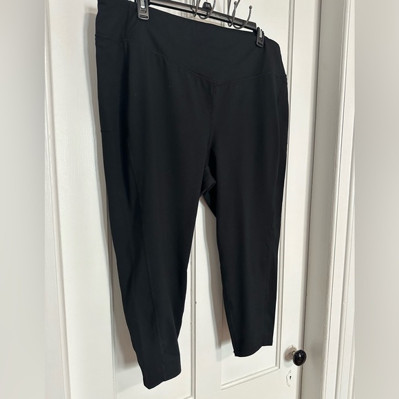 Torrid Size 4 Performance Core Capri Active Legging With Side Pockets - Picture 4 of 9